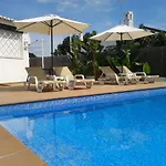 81 Great Spot Oura Beach, 别墅 *