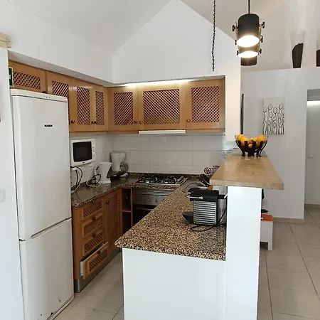 Villa 81 Great Spot Oura Beach, Albufeira